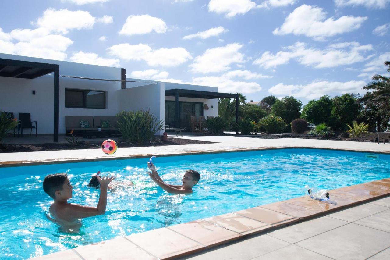 Heated & Shared Pool Villa Matriana 36A, North Shore Villas Lajares Esterno foto