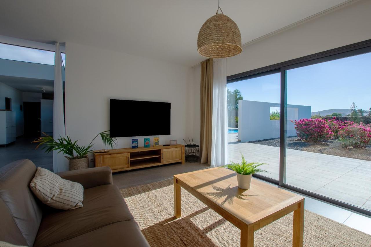 Heated & Shared Pool Villa Matriana 36A, North Shore Villas Lajares Esterno foto