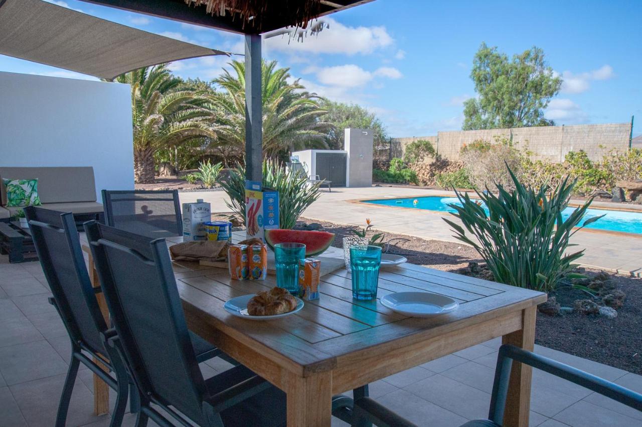 Heated & Shared Pool Villa Matriana 36A, North Shore Villas Lajares Esterno foto